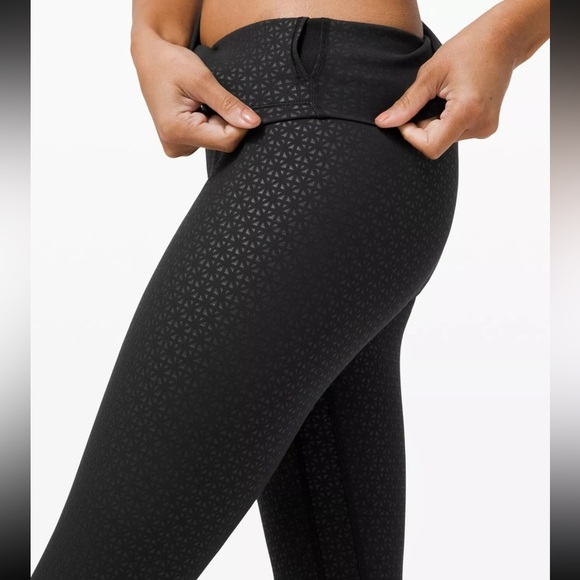Lululemon 🍋 Lattice Work Emboss Black Version - Full Length - Picture 4 of 8